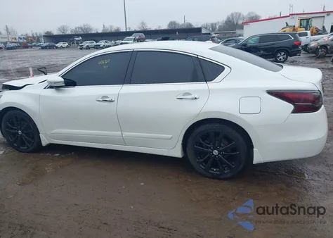 2015 Nissan Altima 3.5 Sl z USA, uszkodzony, nr VIN 1N4BL3AP7FC180135